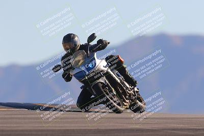 media/Nov-06-2023-Moto Forza (Mon) [[ce023d0744]]/3-Intermediate Group/Session 5 (Turn 9)/